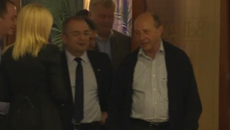 Traian Basescu, la discutii cu liderii PMP. Presedintele s-a intalnit cu politicieni din PDL si Miscarea Populara Imagine