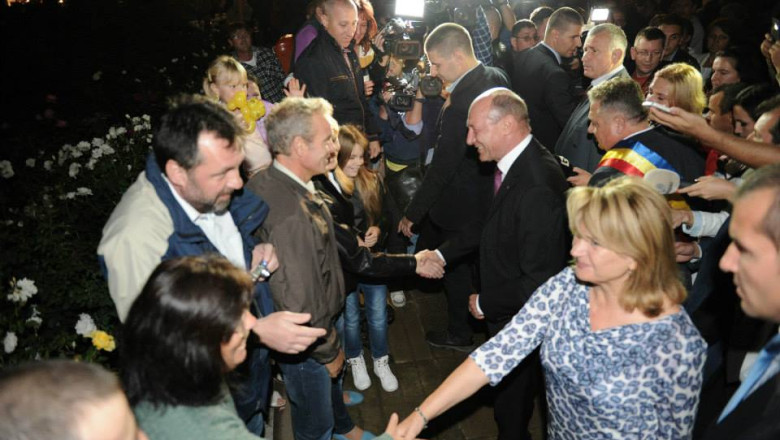 Traian Basescu, la Sannicolau Mare: "Puteti incerca sa va anuntati candidatura, ca si asa nu sunt candidaturi potrivite" Imagine