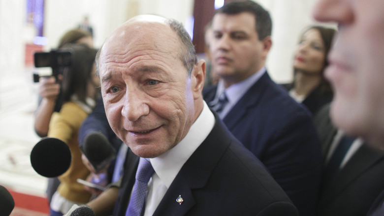 Traian Basescu renunta sa mai conteste decizia instantei prin care a fost declarat colaborator al Securitatii Imagine