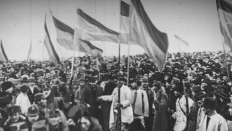 „Traiasca Romania dodoloata!”. Semnificatia zilei de 1 Decembrie Imagine