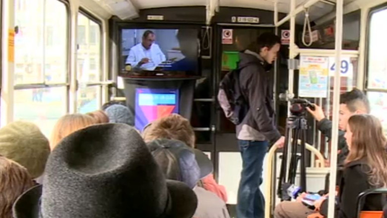 Tramvai-cinematograf pe strazile Clujului Imagine