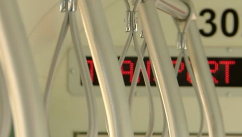 Tramvai de lux, tinut in depou. Vatmanii din Iasi abia sunt scoliti pentru a-l conduce Imagine