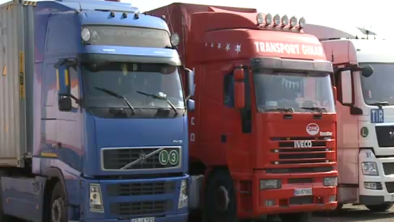 Transportatorii rutieri ameninta cu un protest amplu in decembrie Imagine