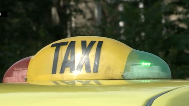Transportatorii si taximetristii independenti protesteaza, joi, in fata Primariei Capitalei Imagine
