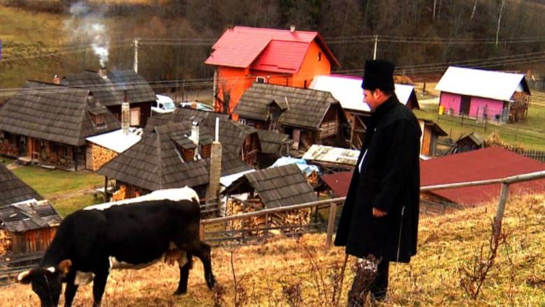 Tratament pentru suflet in inima Bucovinei. Localnicii au refacut un sat traditional bucovinean Imagine