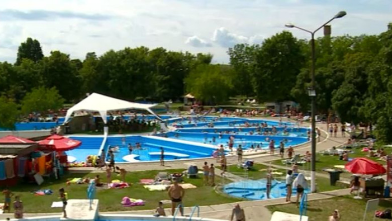 Tratament si relaxare. Statiunea bihoreana Baile 1 Mai este vizitata anual de zeci de mii de turisti Imagine