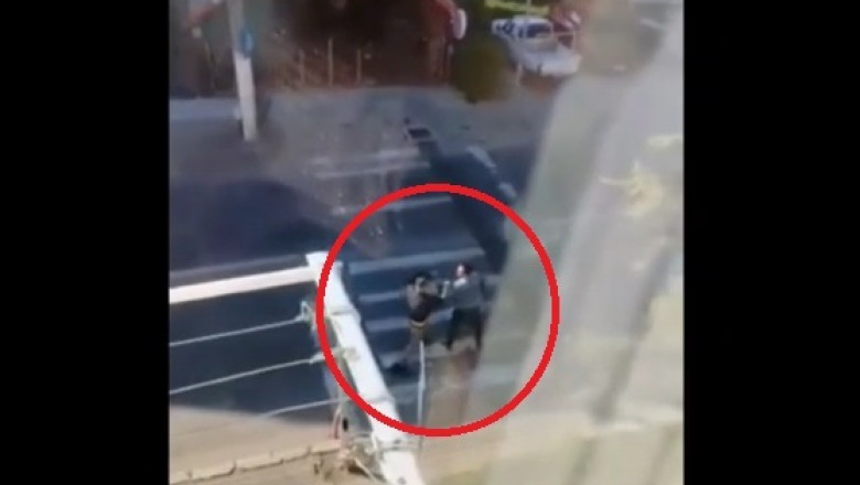 Trei barbati si-au impartit pumni si picioare in strada, dupa o tamponare usoara la o trecere de pietoni din Targu Jiu Imagine