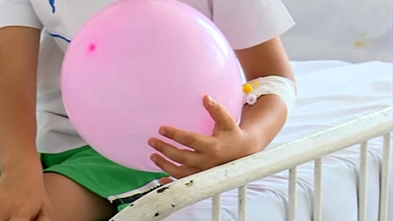 Trei copii, intoxicati cu alcool dupa ce un frate mai mare le-a oferit tuica dintr-o sticla gasita pe strada Imagine