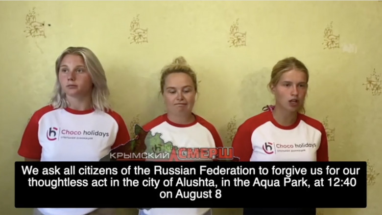 Trei femei din Crimeea au fost amendate si obligate sa cante o melodie dedicata lui Putin pentru ca au dansat pe muzica ucraineana Imagine