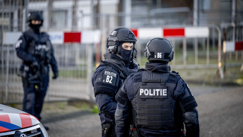 Trei infractori romani au ajuns pe lista celor mai periculosi raufacatori cautati de Europol. Pentru ce sunt dati in urmarire Imagine