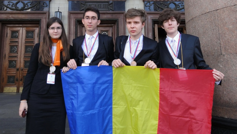 Trei medalii de argint si una de bronz pentru Romania la Olimpiada Internationala de Chimie Imagine