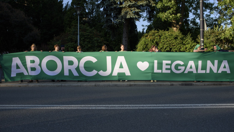 Trei medici au fost condamnati la inchisoare in Polonia, dupa moartea unei paciente care necesita un avort Imagine