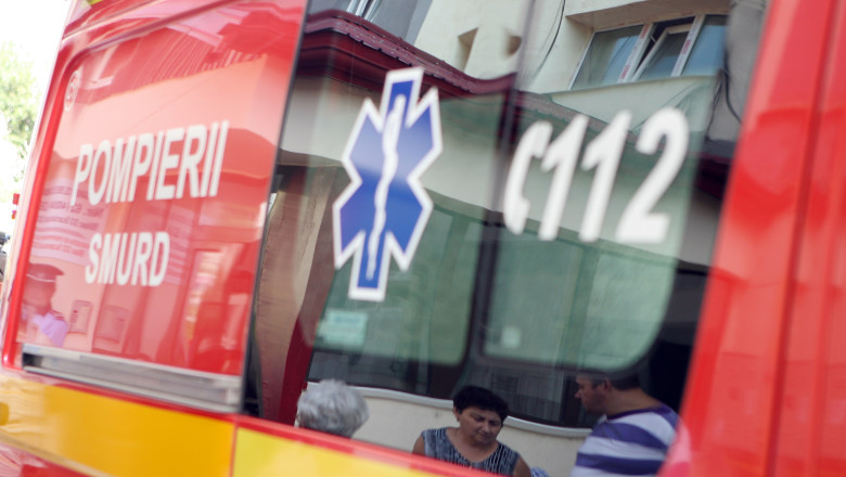 Trei oameni au murit si 25 sunt raniti, dupa ce doua autocare s-au ciocnit la Nadlac Imagine