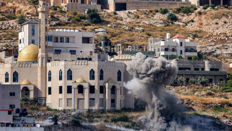 Trei palestinieni au murit, iar alti 29 au fost raniti, in timpul unui raid al trupelor israeliene in Cisiordania Imagine