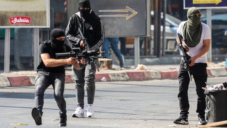 Trei palestinieni ucisi in urma unei operatiuni israeliene in Jenin Imagine
