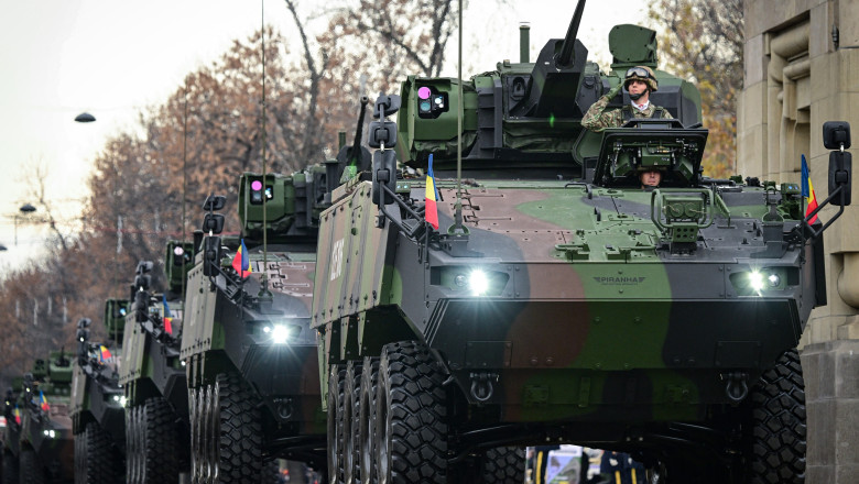 Trei transportoare blindate Piranha 5, implicate intr-un accident in judetul Salaj. 11 militari au fost raniti. Cauza accidentului