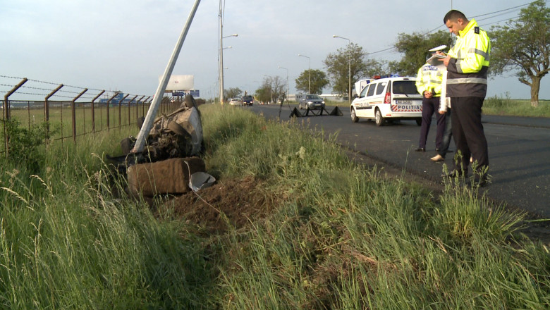 Trei victime, dupa ce o masina s-a rasturnat langa Aeroportul din Oradea Imagine