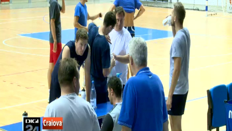 Trei zile de volei in Sala Polivalenta din Craiova Imagine
