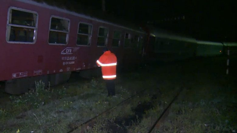 Tren de calatori deraiat in judetul Covasna, intre Malnas Bai si Bicsadu Oltului. Traficul feroviar in zona este oprit Imagine