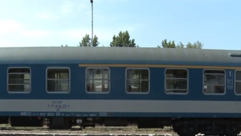 Tren deraiat din cauza inundatiilor, in Galati Imagine