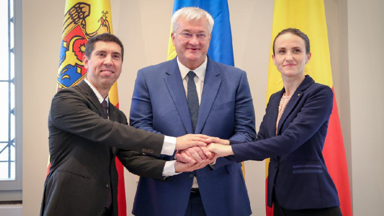 Trenul Kiev–Bucuresti, testat pentru prima data vineri. Ucraina va sarbatori oficial Ziua Limbii Romane, anunta ministrul Oana Toiu Imagine