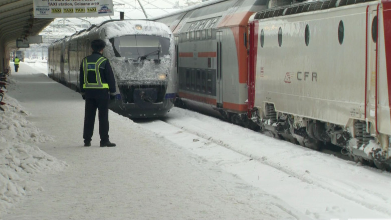 Trenurile circula in conditii de iarna Imagine
