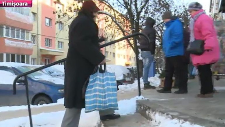 Trotuare alunecoase... spre spital Imagine