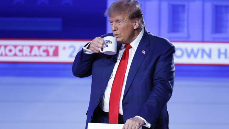 Trump ameninta UE cu tarife de 200% pe bauturile alcoolice: Va fi grozav pentru afacerile cu vin si sampanie din SUA Imagine