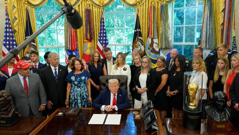 Trump crede ca multi americani ar dori un dictator. „Nu sunt dictator. Sunt un om cu mult bun simt si inteligent” Imagine