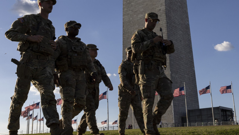 Trump decreteaza „conflict armat” cu cartelurile drogurilor pe care le numeste „organizatii teroriste” Imagine