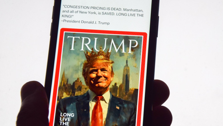 Trump isi continua afacerile si lanseaza un telefon mobil. Cat costa smartphone-ul produs de imperiul miliardarului Imagine