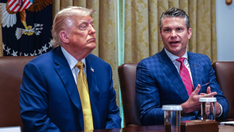 Trump l-a numit pe secretarul Apararii, Pete Hegseth, „ministru de razboi”, desi aceasta functie a fost desfiintata inca din 1947 Imagine