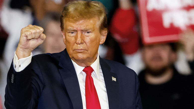 Trump nu renunta la pretentia de „imunitate absoluta” si cere Curtii Supreme sa i-o confirme Imagine
