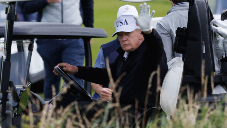 Trump, pe terenul de golf inaintea intalnirii cu Ursula Von der Leyen. Agenda discutiilor Imagine