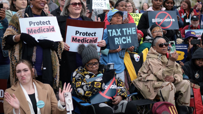 Trump promite taxe pentru cei mai bogati americani. Economisti: Ar afecta doar 0,1% din populatie Imagine