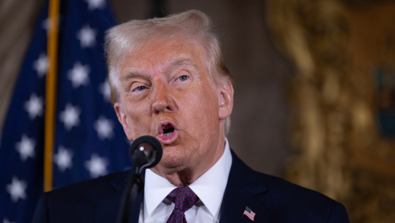 Trump va impune taxe vamale de 25% Canadei si Mexicului incepand de sambata Imagine