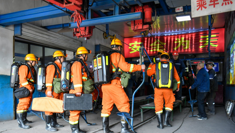 Tuneluri ascunse, usi false: China ancheteaza tragedia miniera din weekend in care au murit 82 de oameni