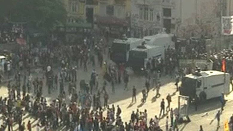 Turcia. Scutierii au intrat in Piata Taksim. Justificare: Manifestantii pateaza imaginea tarii Imagine