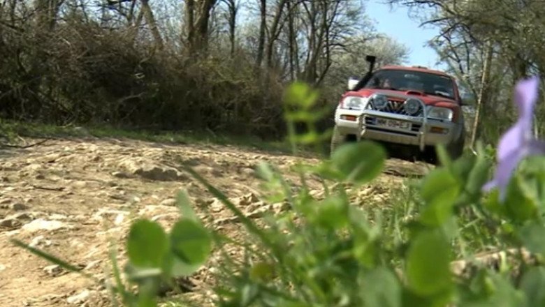 Turism pe avarie. In Valea Chioarului exista o singura pensiune, 5 kilometri de drum au fost reparati in 18 ani Imagine