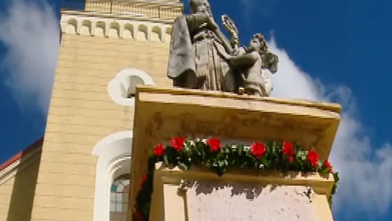 TURIST ACASA. Biserica din Cenad, important loc de pelerinaj pentru catolicii din Romania si Ungaria Imagine