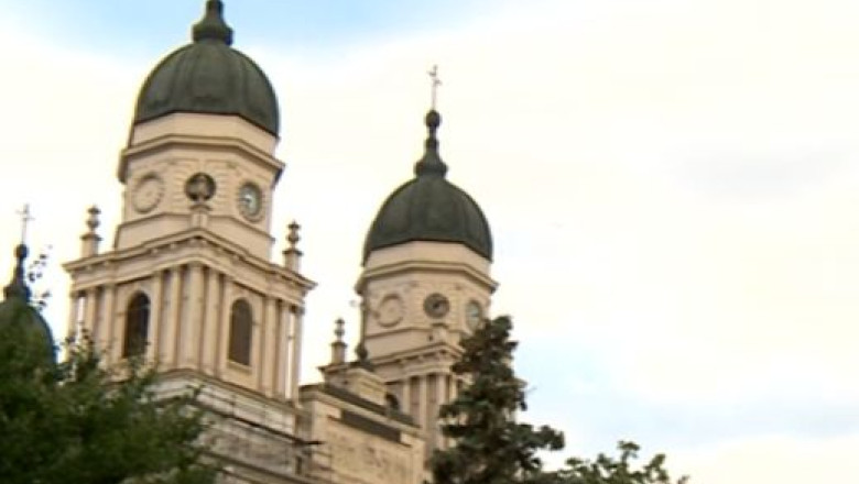 TURIST ACASA. Biserica Sf. Gheorghe din Iasi, lacas de cult cu un interior fastuos Imagine