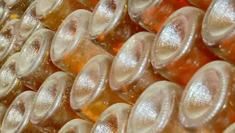 TURIST ACASA. Licoarea magica de la Sarica Niculitel Imagine