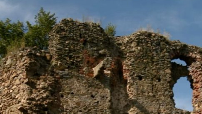 TURIST ACASA. Lipova, destinatia preferata a amatorilor de drumetii Imagine