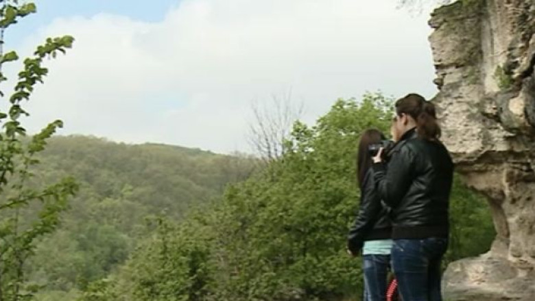 TURIST ACASA. Manastirea Albotina, un loc romanesc la sud de Dunare Imagine