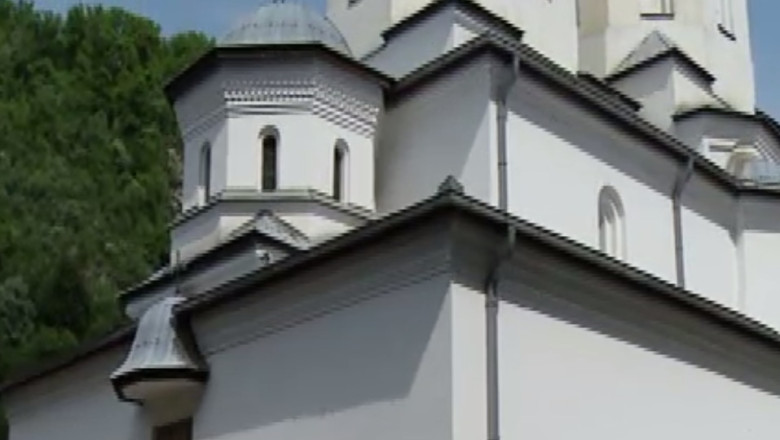 TURIST ACASA. Manastirea Tismana, locul in care a fost ascuns aurul Romaniei Imagine