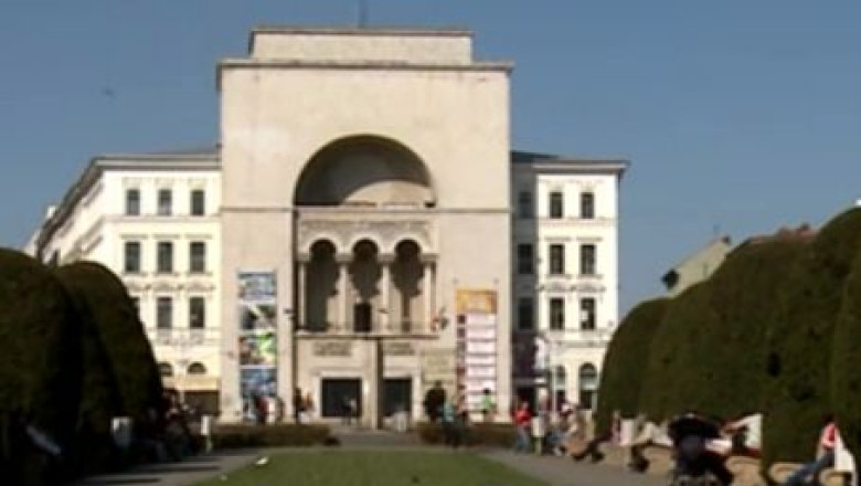 TURIST ACASA. Opera din Timisoara, un simbol al orasului Imagine