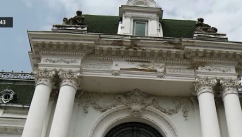 TURIST ACASA. Palatul Marincu din Calafat adaposteste o galerie de arta ce poate fi vizitata gratuit Imagine