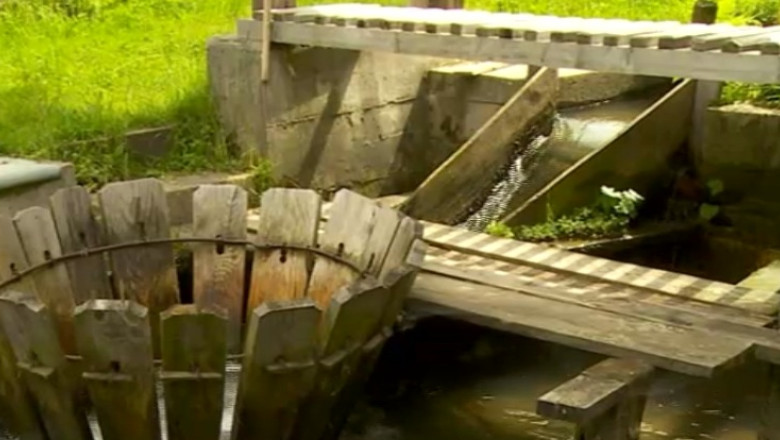 TURIST ACASA. Valtorile de la Lisa si Manastirea Sambata, obiective turistice in tara Fagarasului Imagine
