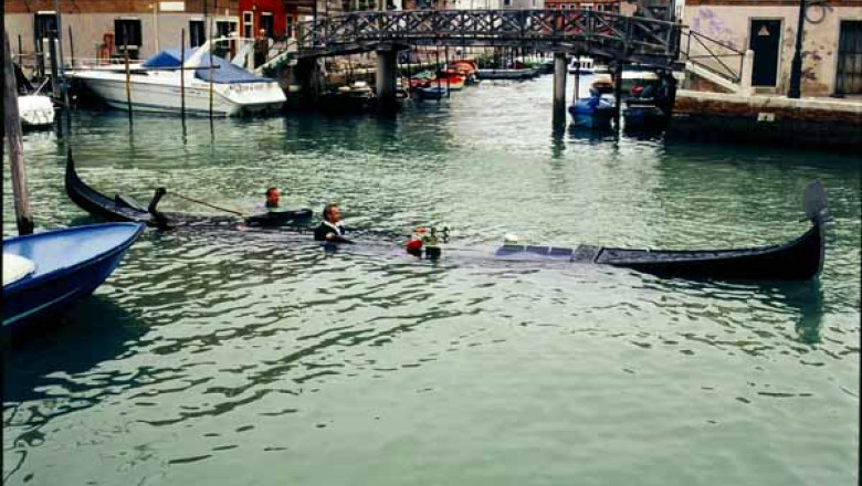 Turist german mort la Venetia. Gondola in care se afla a fost lovita de un vaporas Imagine