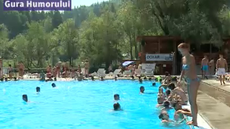 Turistii s-au relaxat in weekend la strandurile de la munte Imagine